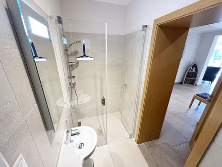 1. Duschbad