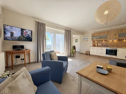 Blick aus dem Wohnzimmer auf das Meer