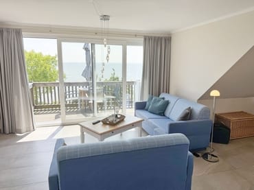 gemütlicher Wohnbereich mit Ausblick