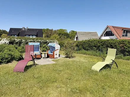 Zollhaus - 2 Strandkörbe laden zum Verweilen ein