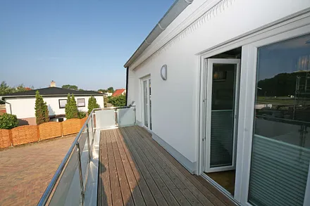 Balkone (Süden) - vom Wohnzimmer und 1. Schlafzimmer begehbar