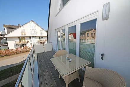 Balkone (Süden) - vom Wohnzimmer und 1. Schlafzimmer begehbar