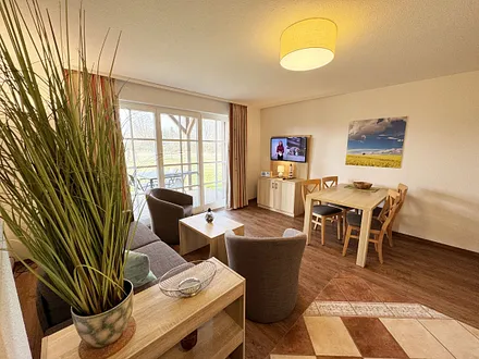 Essplatz mit vier Stühlen