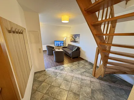 Flurbereich mit Blick auf das Wohnzimmer