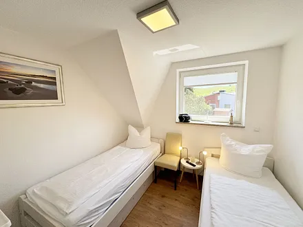 2. Schlafzimmer mit 2 Einzelbetten