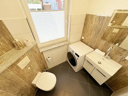 Gäste-WC mit Waschmaschine