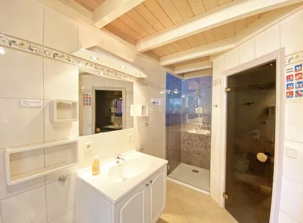 Ferienhaus Sandkörnchen - Duschbadbereich