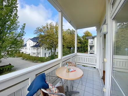 möblierter Balkon - erreichbar vom Wohn-/Essbereich und Schlafzimmer