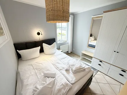 Dünenhaus Göhren Whg. 01 - 1. Schlafzimmer