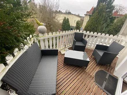 Balkon mit Sitzmöglichkeit