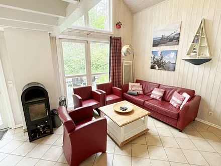 Wohnbereich mit Kamin