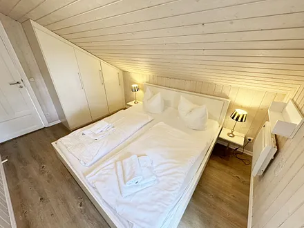 2. Schlafzimmer in der 1. Etage