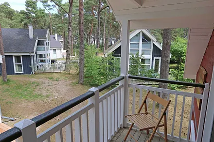 Zugang von beiden Schlafzimmern zum Balkon