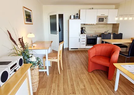 kombinierter Wohn-, Ess- und Kochbereich