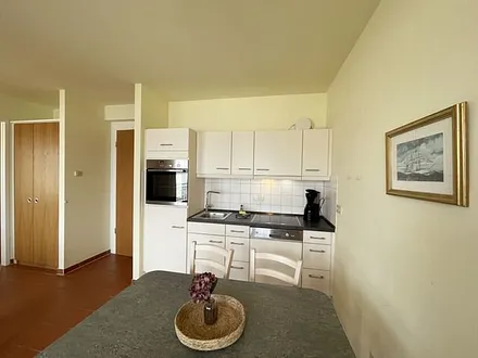 Esstisch mit Stühlen