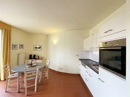 Esstisch mit Stühlen