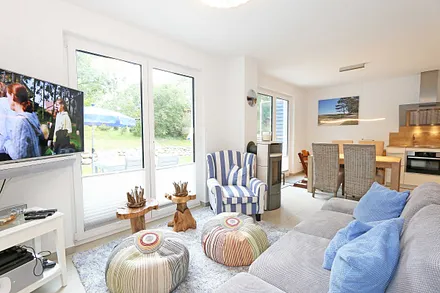 Wohn-/Essbereich mit TV