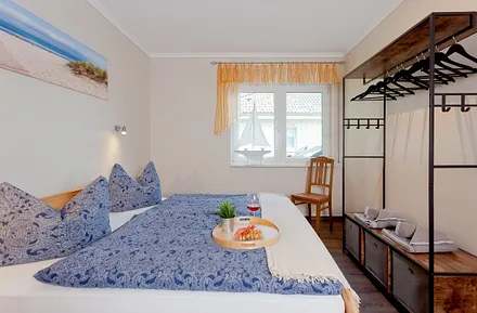 1. Schlafzimmer mit Doppelbett