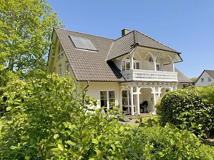 Haus Rügenwind - 4 Ferienwohnungen verfügen über einen Balkon bzw. über eine Terrasse