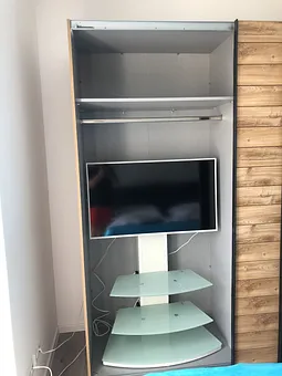 Schlafzimmer 2 mit Fernseher 