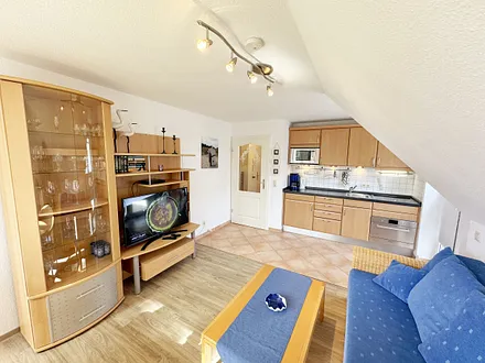 geräumiger Wohn-/Koch-/Essbereich