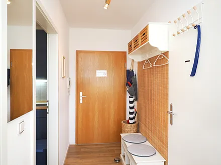 Eingang mit Flurgarderobe 