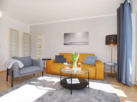 Gemütliches & sonniges Wohnzimmer