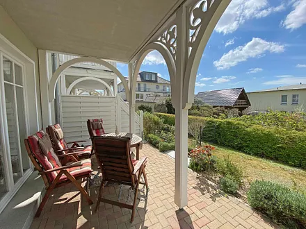 bestuhlte Terrasse in ruhiger Lage