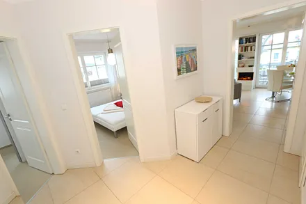 Flurbereich mit kleiner Kommode