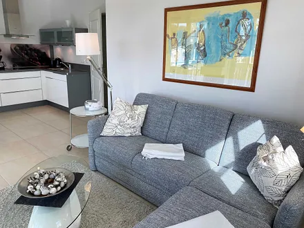 Wohnzimmer mit Blick zur Küche