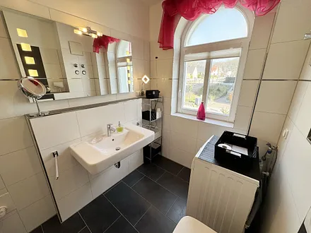 Villa Wilhelmine WE 04 helles Tageslichtbad