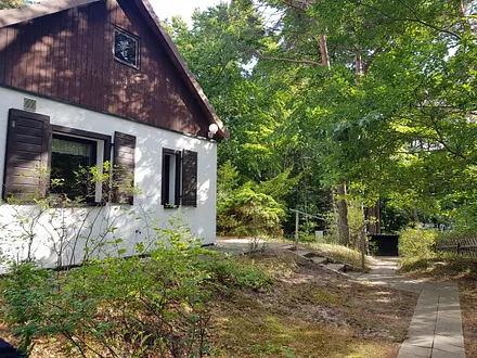 Zugang zur Terrasse und Weg zum Strand