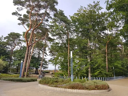 Blick auf den Spielplatz, dieser ist nur wenige Gehminuten vom Haus entfernt