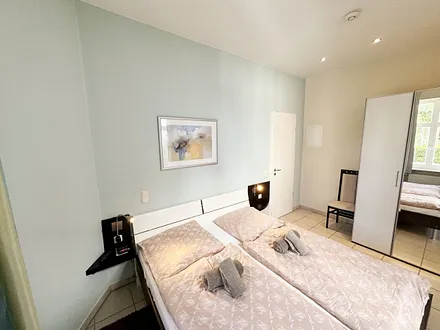 gefliestes Schlafzimmer