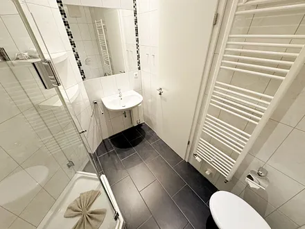 Badezimmer angrenzend am 2. Schlafzimmer