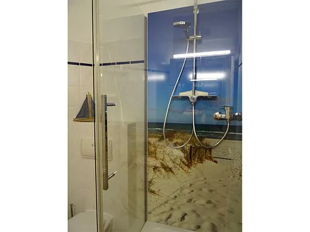 Badezimmer mit Dusche