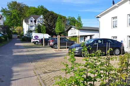 1 Parkplatz je Wohnung auf dem Gelände der Parkresidenz Concordia