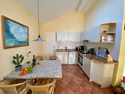 Küche mit Essbereich