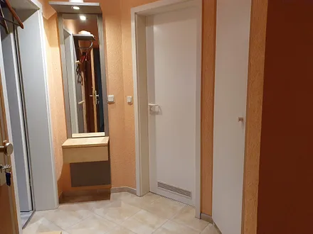 Eingangsbereich, Flur mit Ganzkörperspiegel