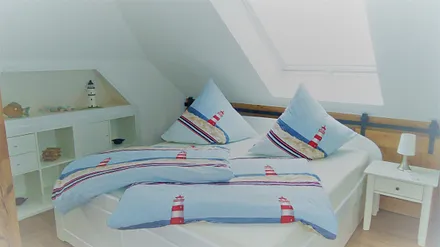 2. Schlafzimmer mit Doppelbett 180x200cm