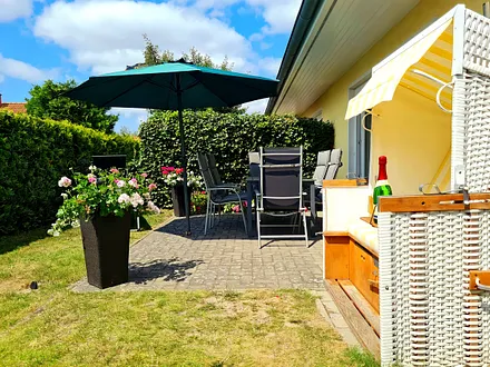 Die Sonnenterrasse lädt ein zum Entspannen 