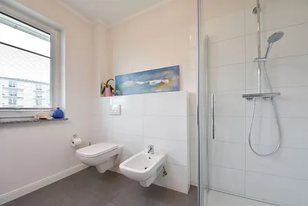 Bad mit bodentiefer Dusche