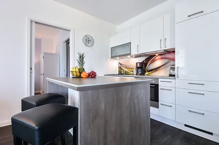 offene Küche mit Mittelinsel