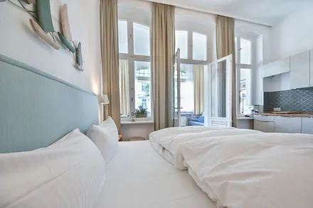 kombinierter Wohn- & Schlafraum