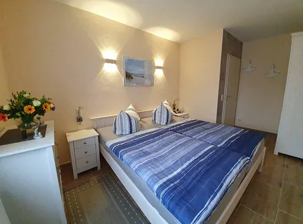 Schlafzimmer Bett 180 x 200 