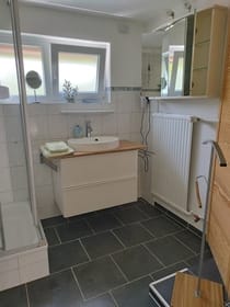Bad: Dusche / WC