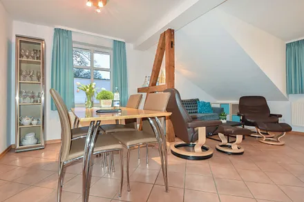 Wohnbereich mit separaten Esstisch