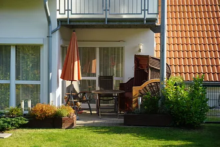 Terrasse mit Strandkorb