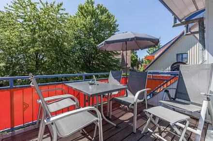 Süd-Balkon mit Blick ins Grüne