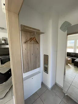 Flur mit Garderobe und Schuhschrank